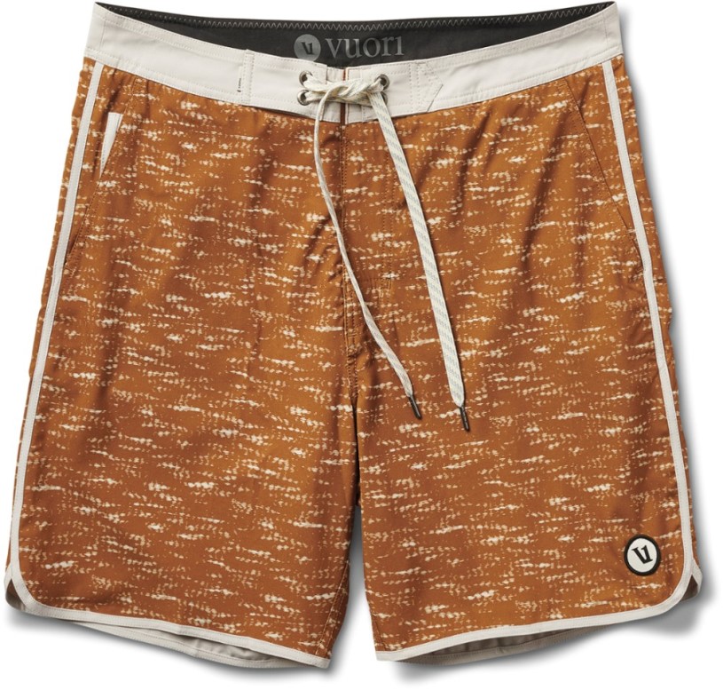 REi Co-op IE Vuori Cruise Board Shorts Men 18.5 Outseam Caramel Slub