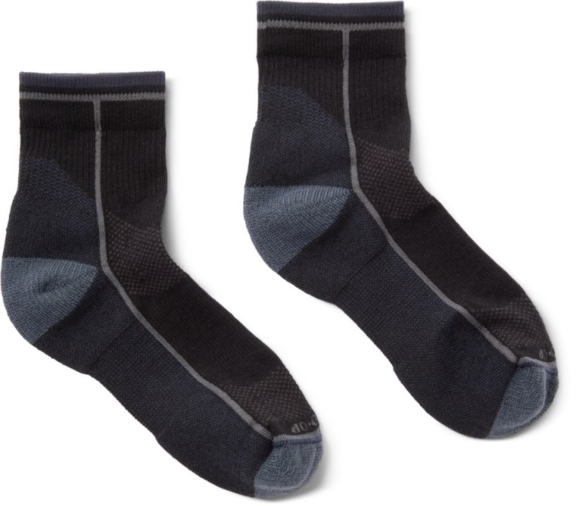 REi Co-op IE Black Coolmax Ecomade Ultralight Tech Hiking Quarter Socks