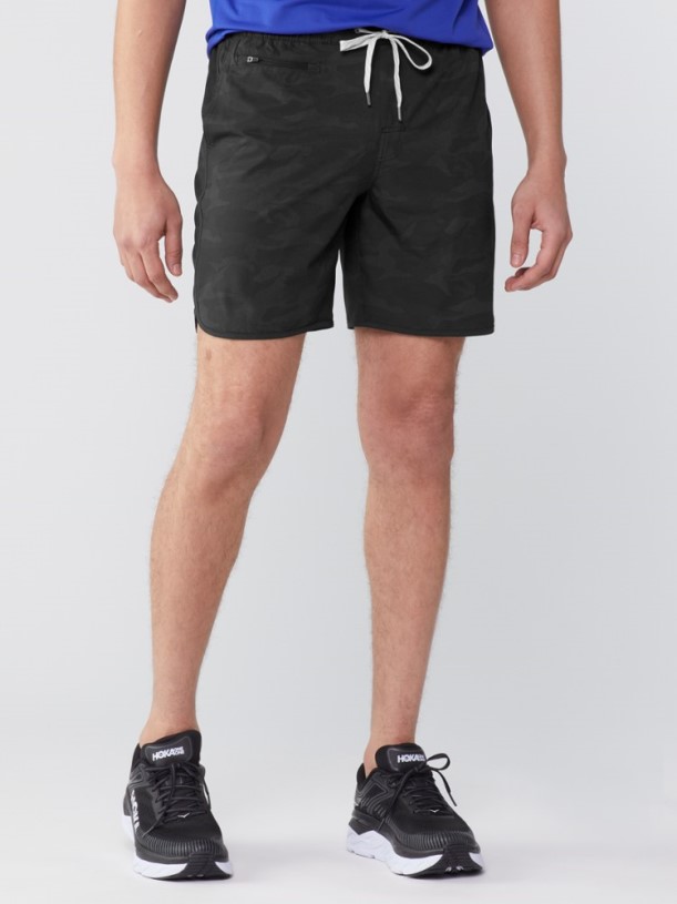 Vuori Banks Shorts Men 7.5 Inseam REi Co-op IE Black Camo